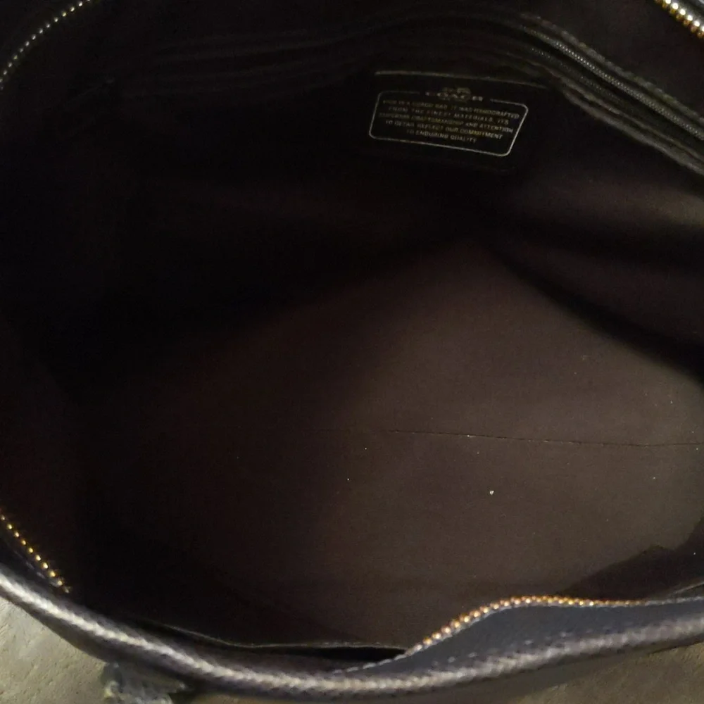 Coach Navy Blue Tote bag with gold hardware - Picture 8 of 13